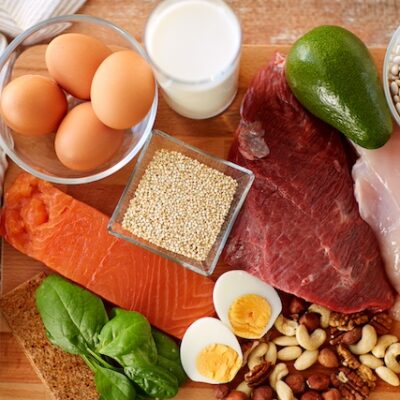 Foods high in protein and fibre on a table.